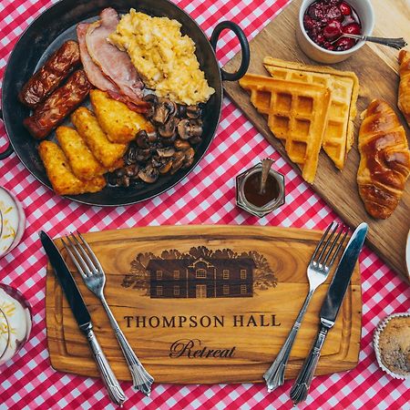 Thompson Hall Retreat Luaran gambar